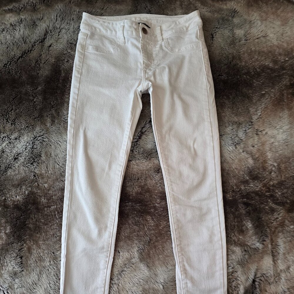 NWOT American Eagle Women's White "Super Super Stretch Jegging"